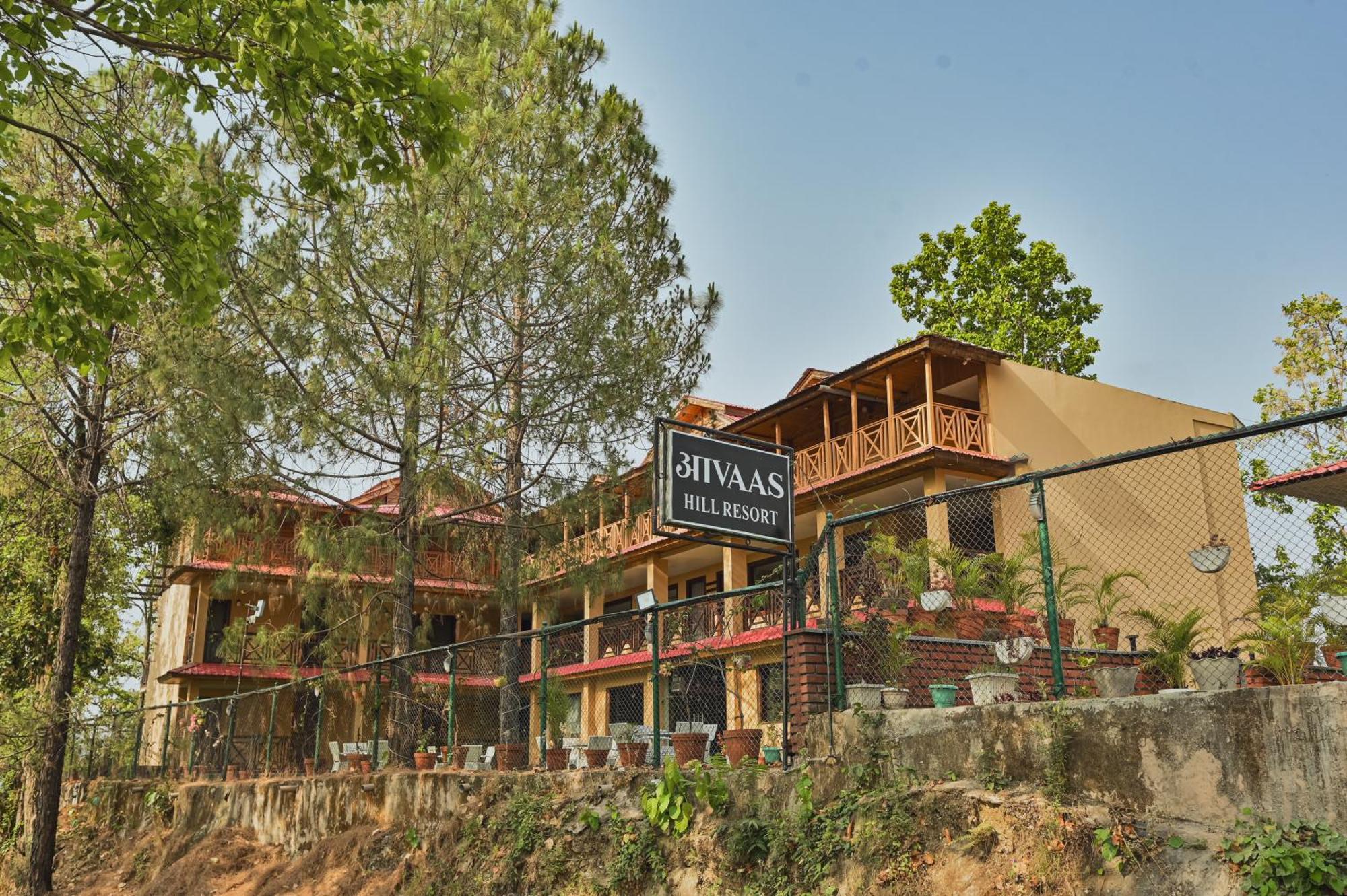 Aavaas Hill Resort Лансдаун Экстерьер фото